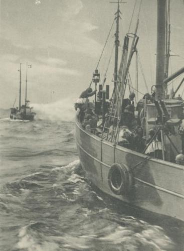 Enheder-fra-Den-Danske-Brigade-under-overskibningen-fra-Sverige-til-Helsingoer-ved-befrielsen