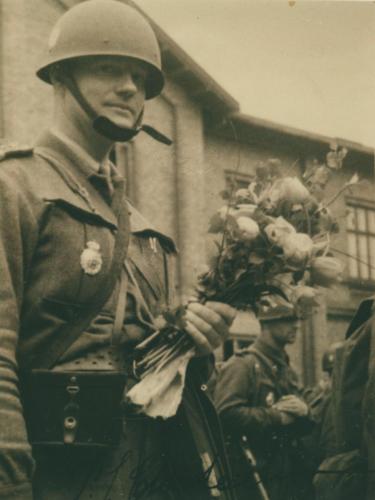 Kaptajn-P.S.-Christensen-chef-for-Den-Danske-Brigades-2.-bataljons-3.-kompagni-ved-ankomsten-til-Hjoerring